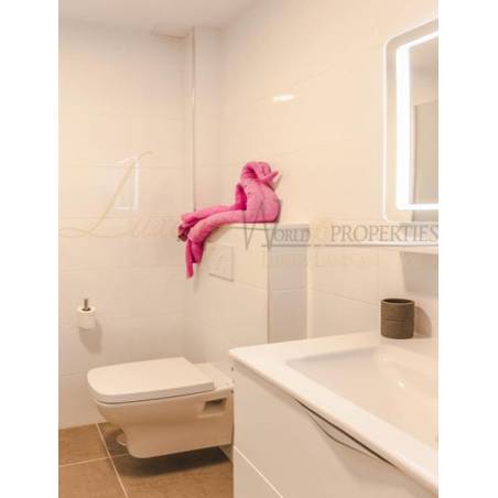 Sprzedaż - Nieruchomości - Dom / Apartament - Avenida Eugenio Dominguez Alfonso 1