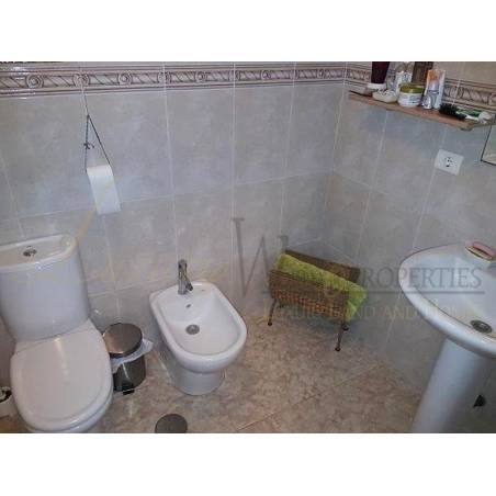 Sprzedaż - Nieruchomości - Dom / Apartament - Calle de Miguel León 1