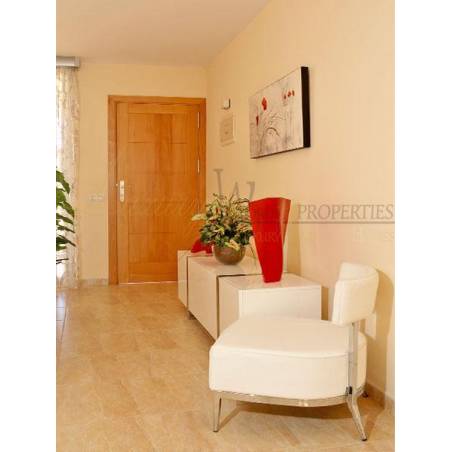 Sprzedaż - Nieruchomości - Dom / Apartament - Avenida Madroñal 2