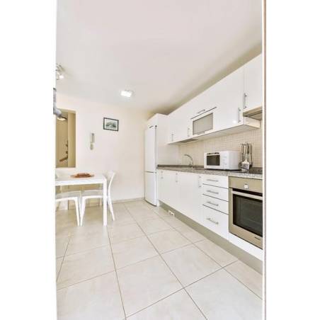 Sprzedaż - Nieruchomości - Dom / Apartament - Playa de la Arena 1